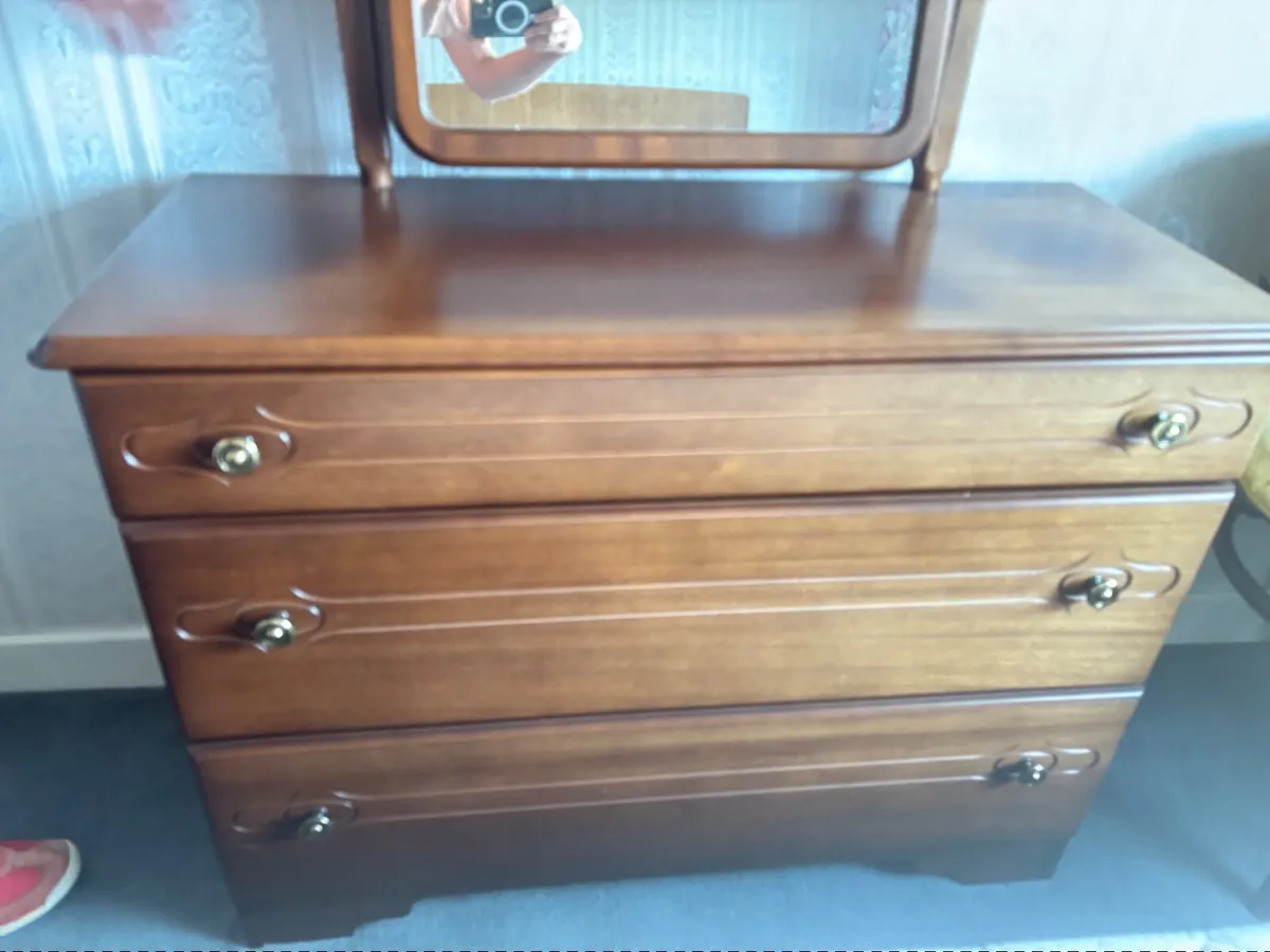 Chest of drawers with mirror - Image 4