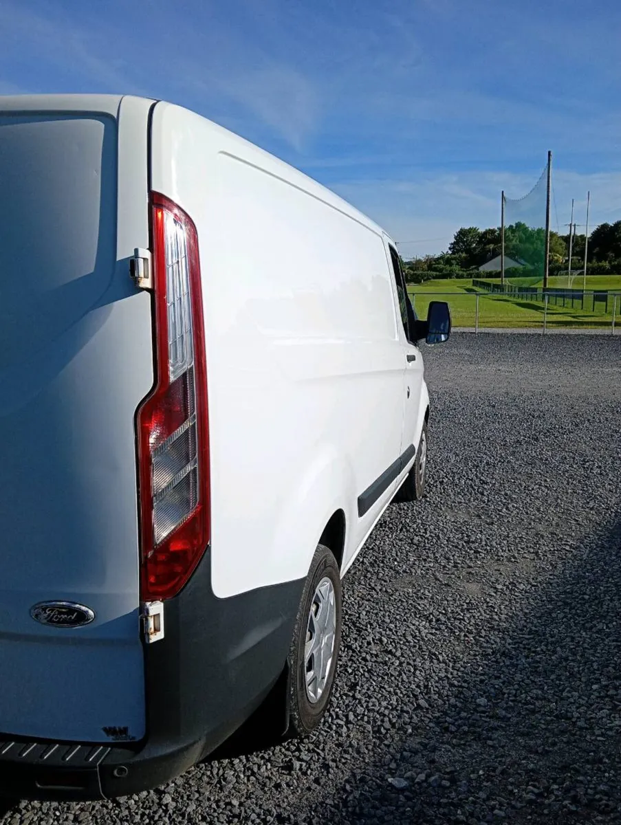 Van - Image 4