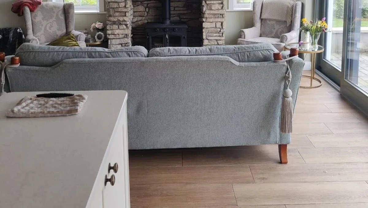 Couch - Image 3