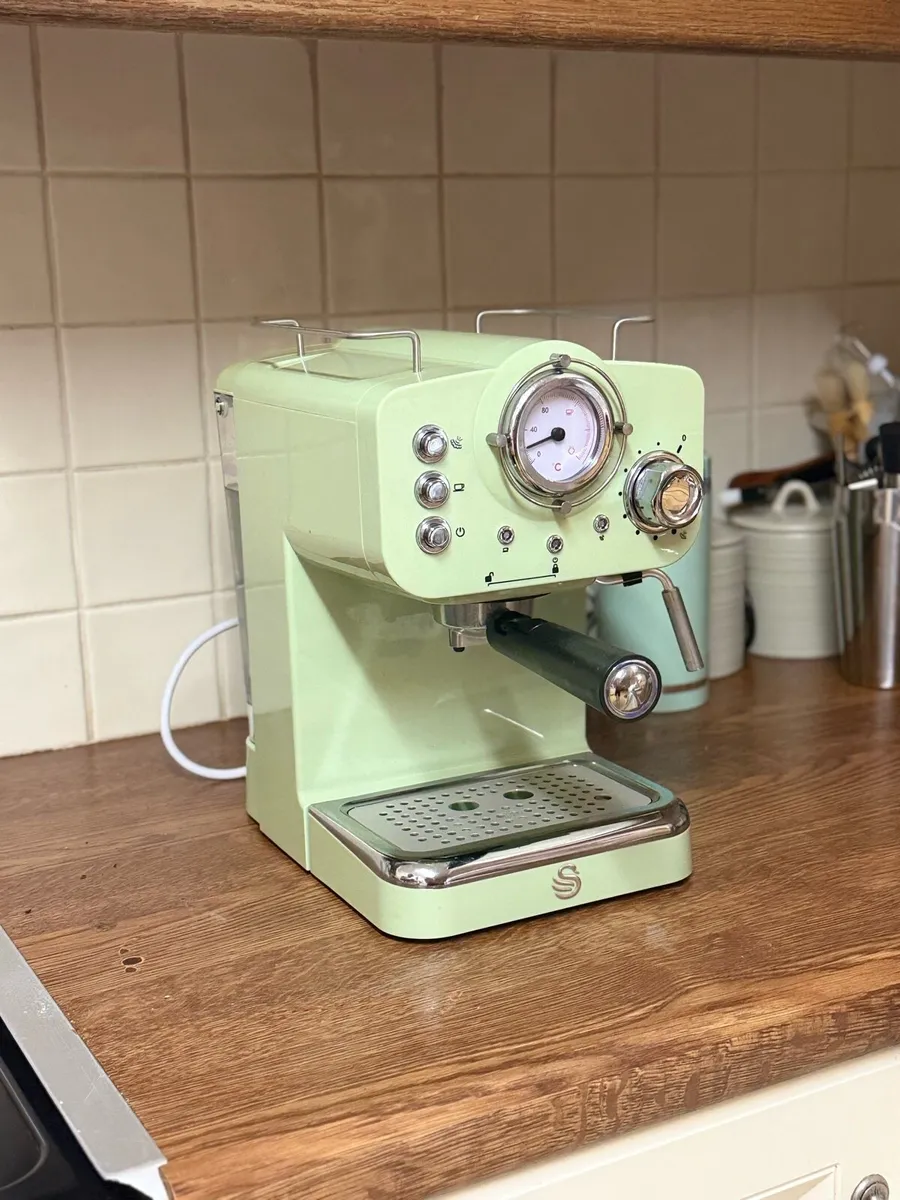 Swan retro Espresso coffee machine - Pistachio - Image 1