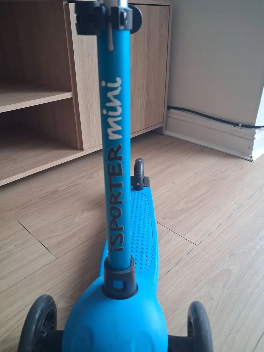 Scooter - Image 1