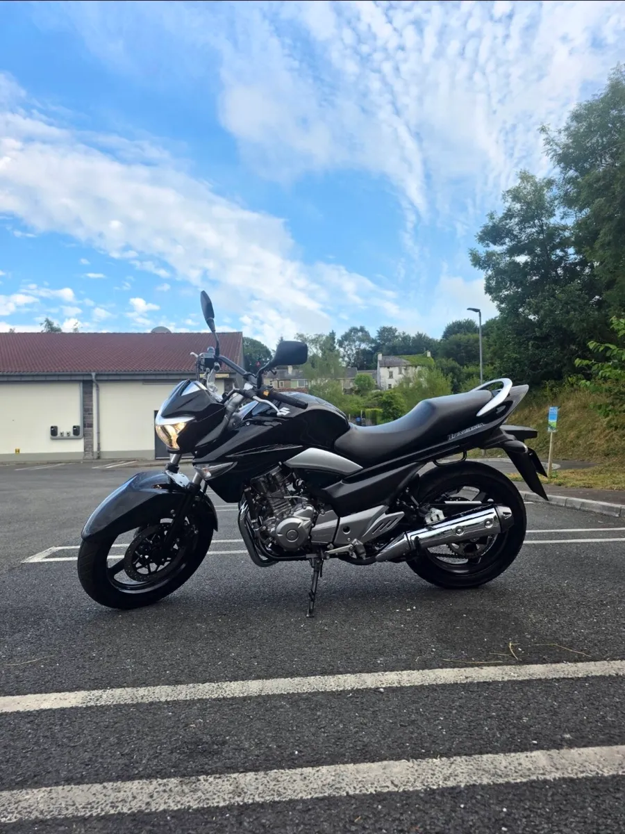 Suzuki Inazuma - GW 250 - Low Mileage – Excellent - Image 2