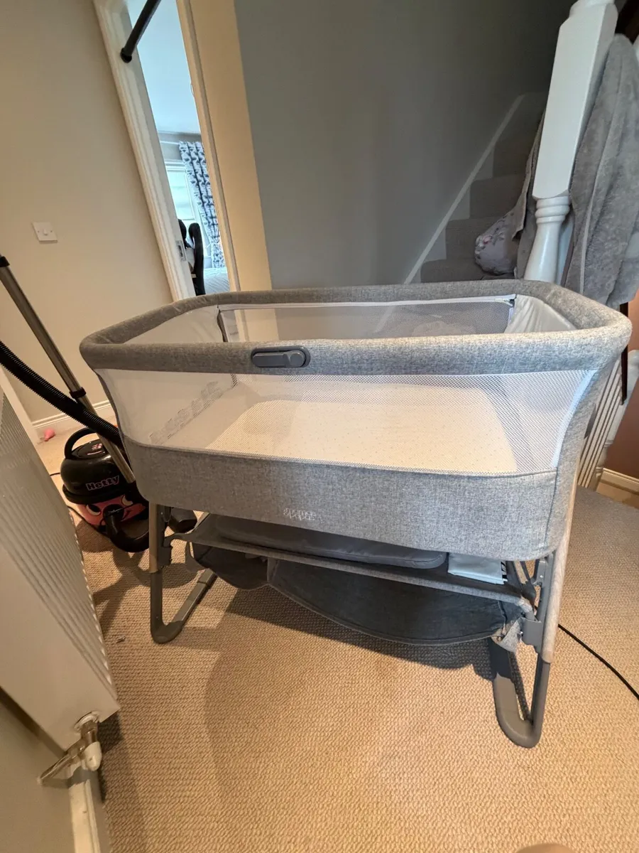 Baby crib - Image 1