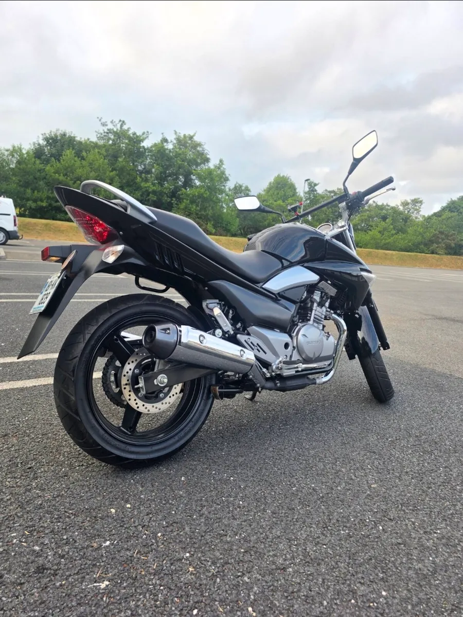Suzuki Inazuma - GW 250 - Low Mileage – Excellent - Image 1