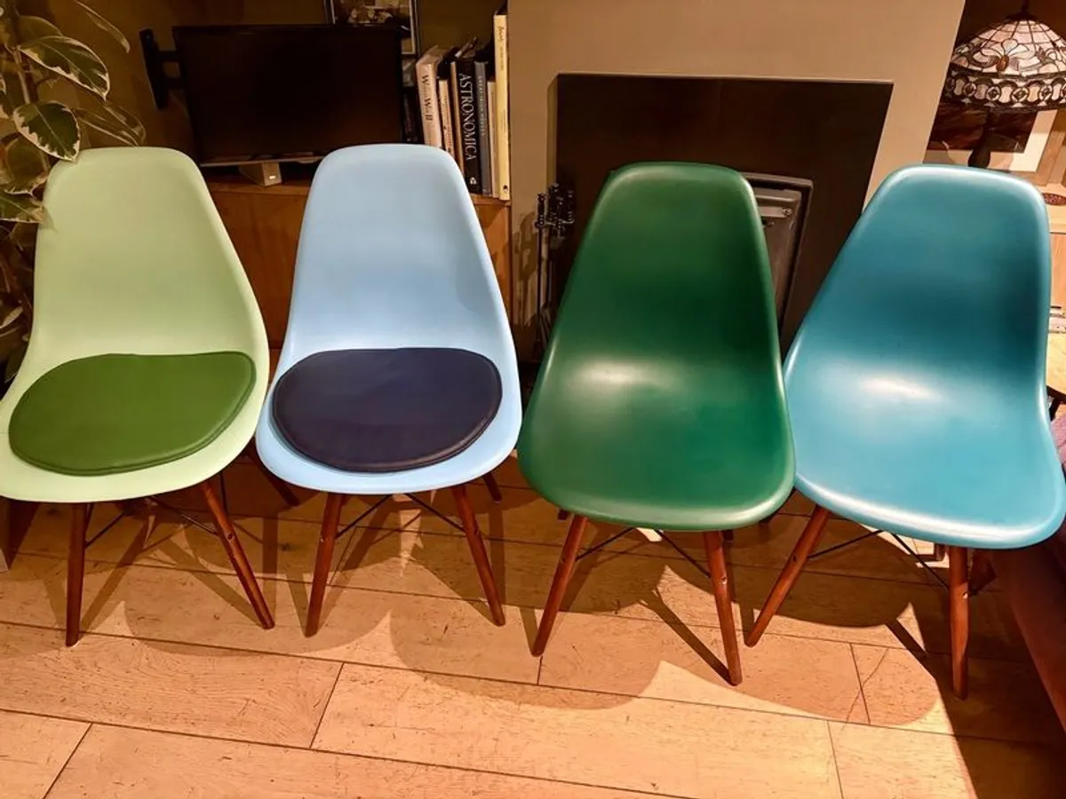 Dining - Image 1
