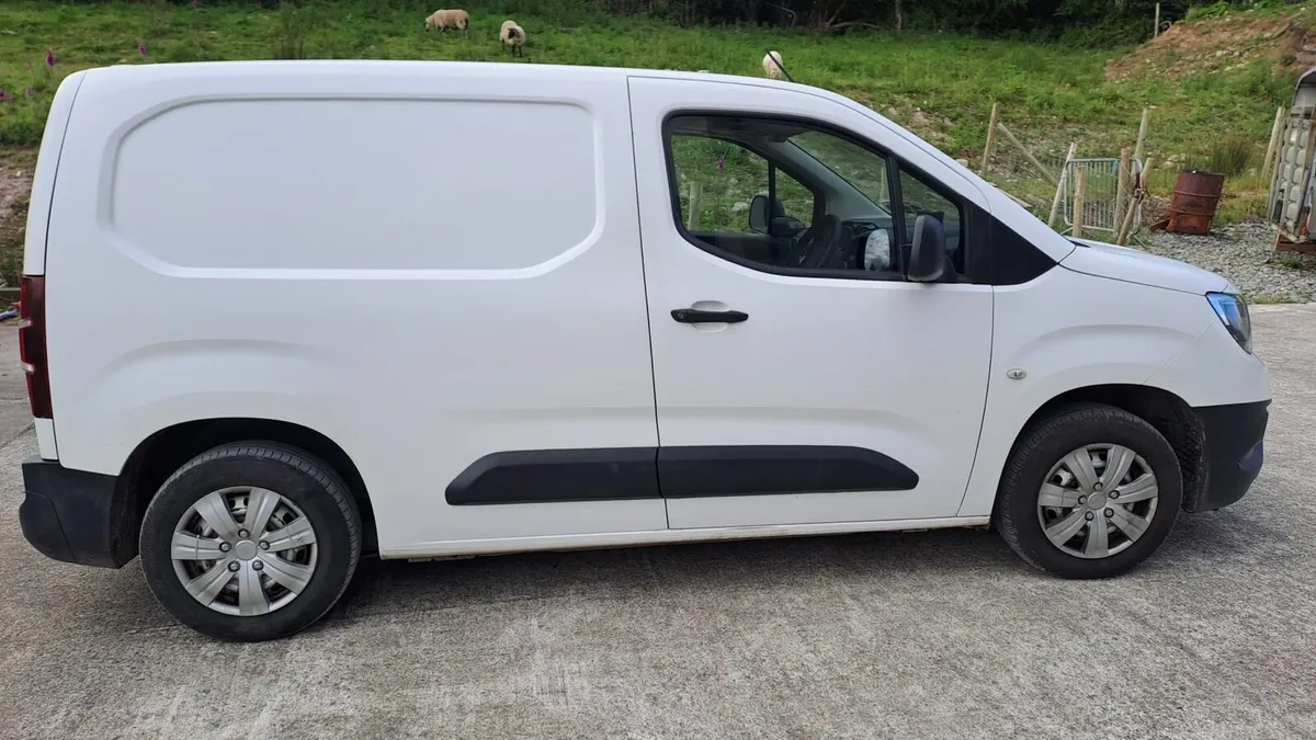 211 Opel Combo Diesel - Image 2