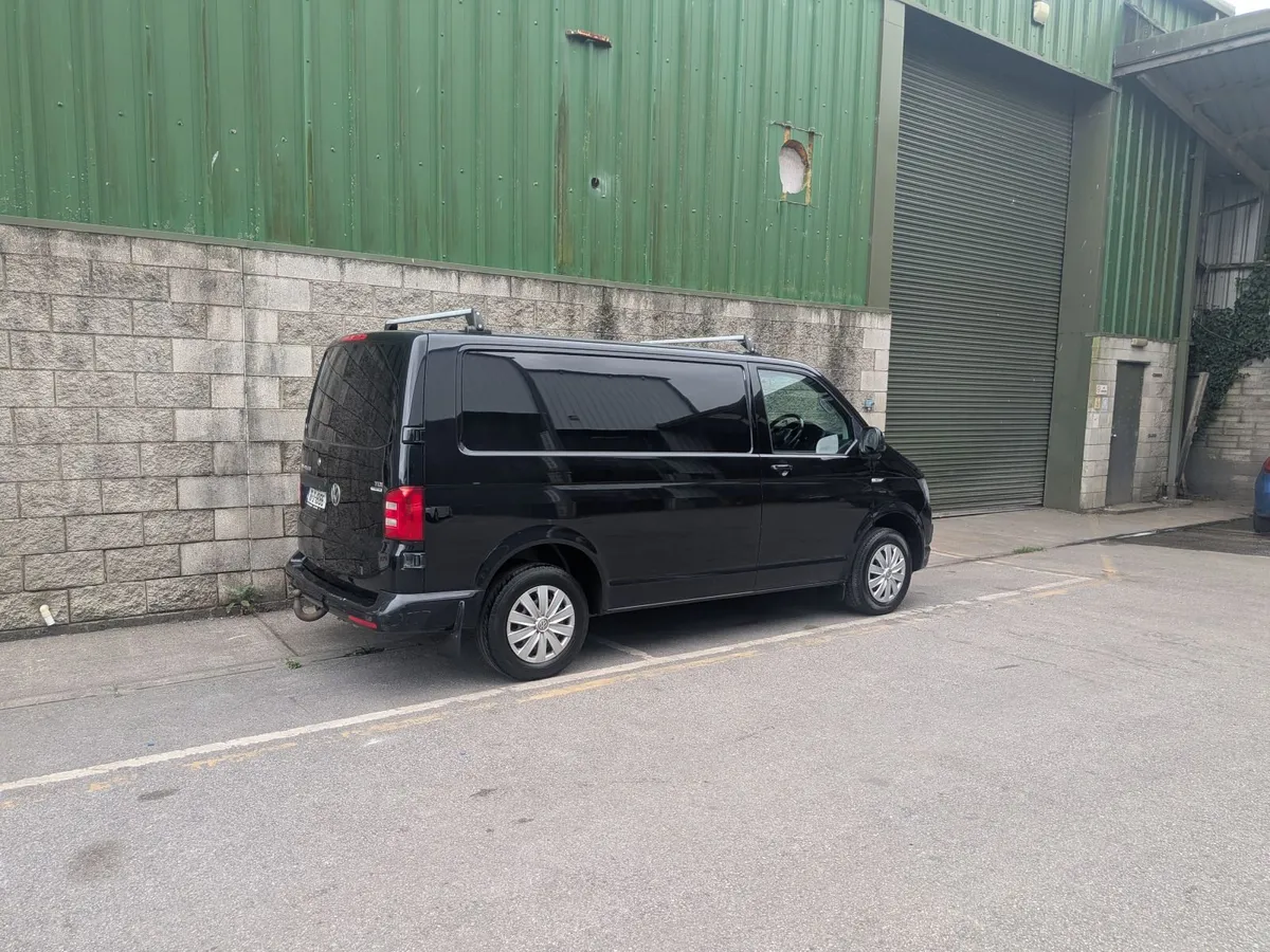 Volkswagen Transporter 2016 - Image 3