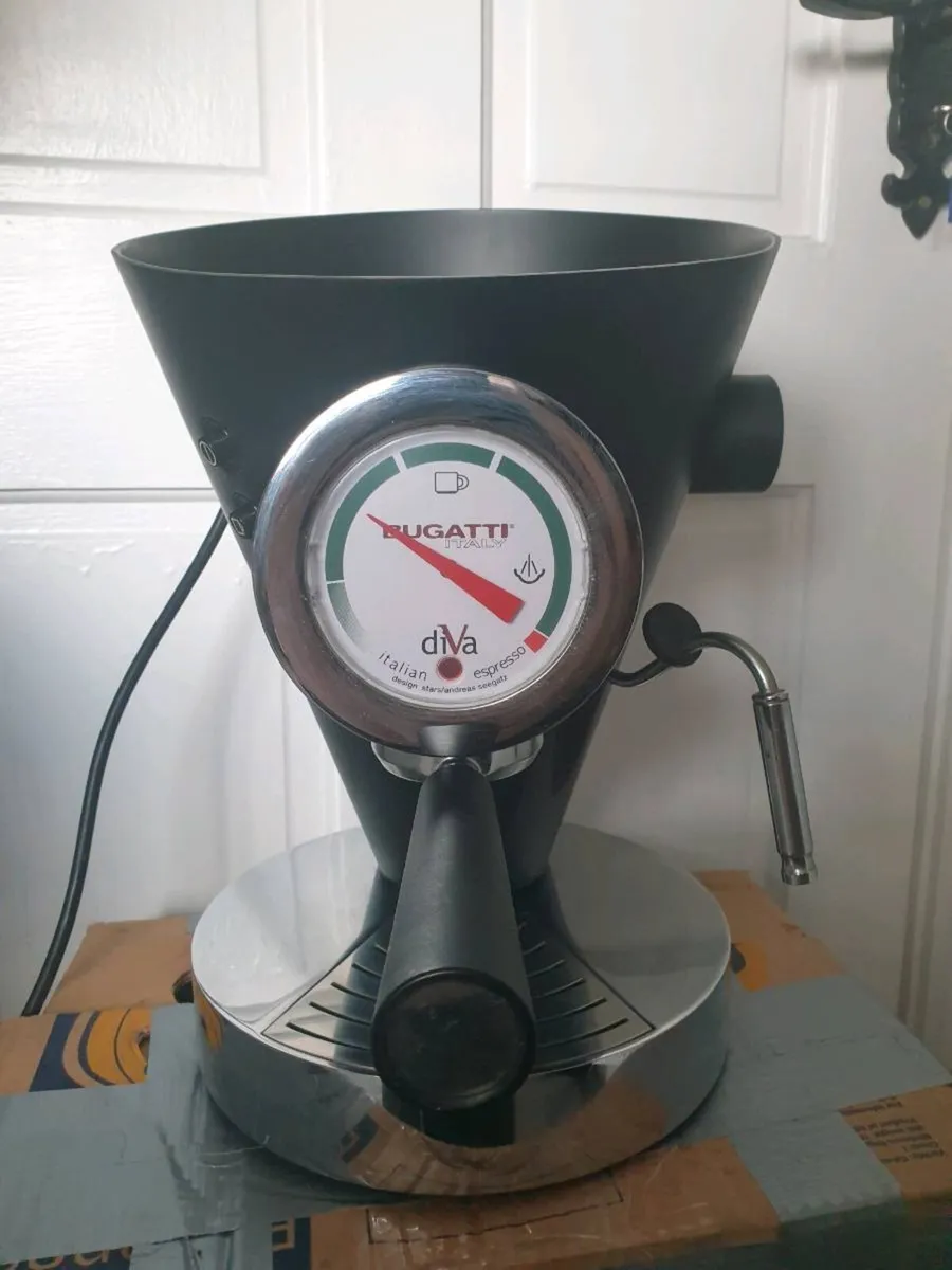BUGATTI COFFEE MACHINE  RRP 1380 EUR - Image 1