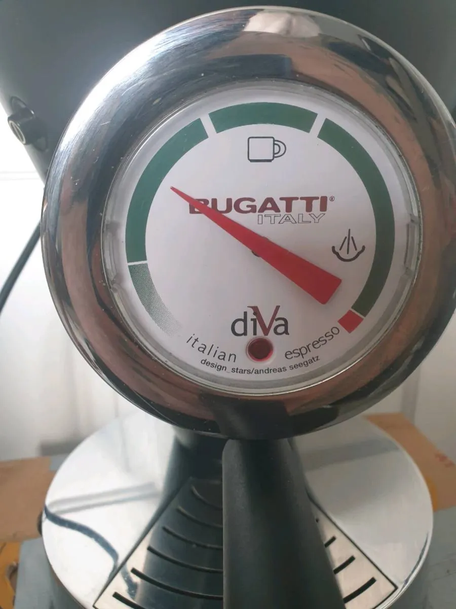 BUGATTI COFFEE MACHINE  RRP 1380 EUR - Image 4