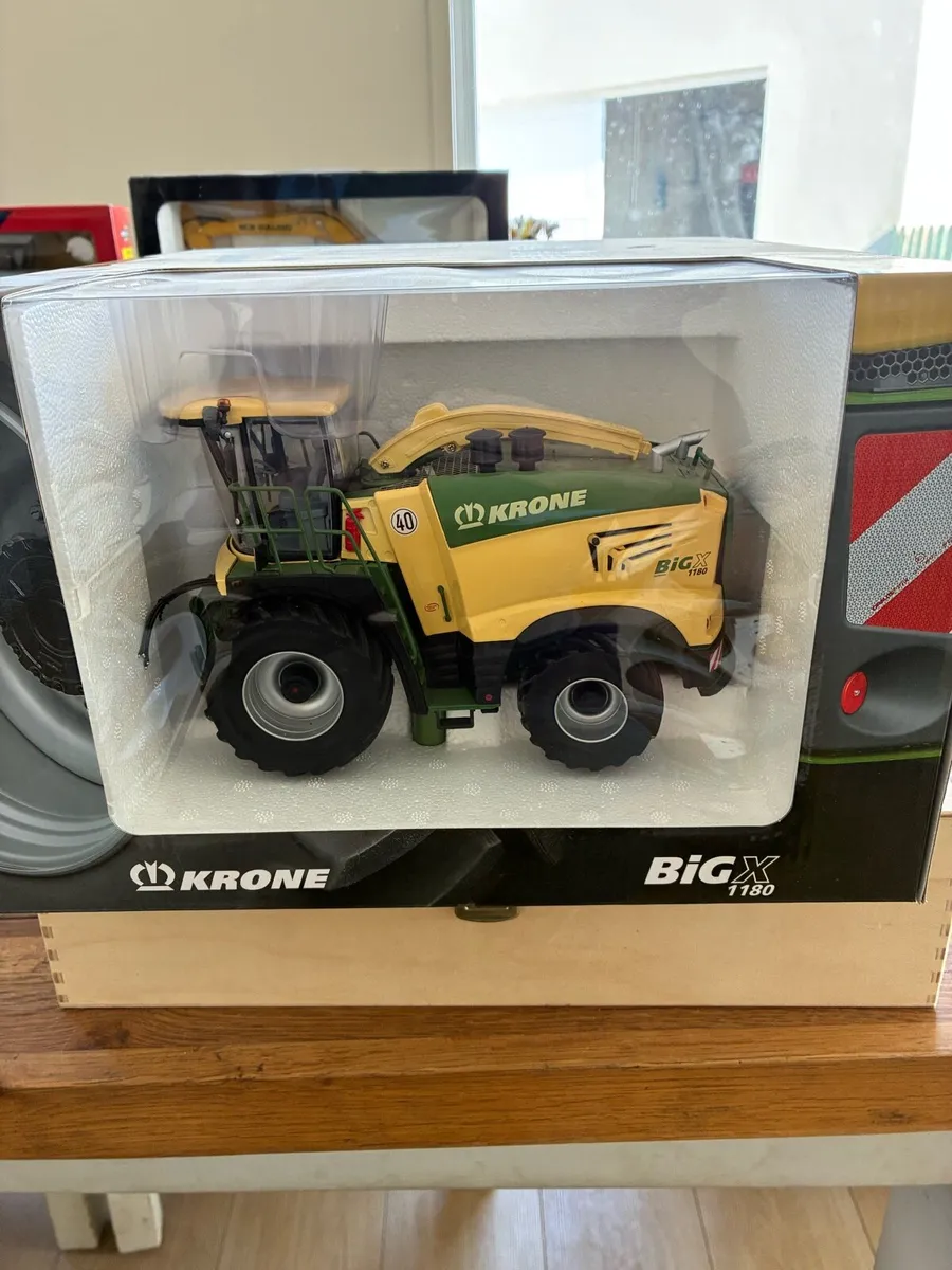1:32 scale farm models - Image 1