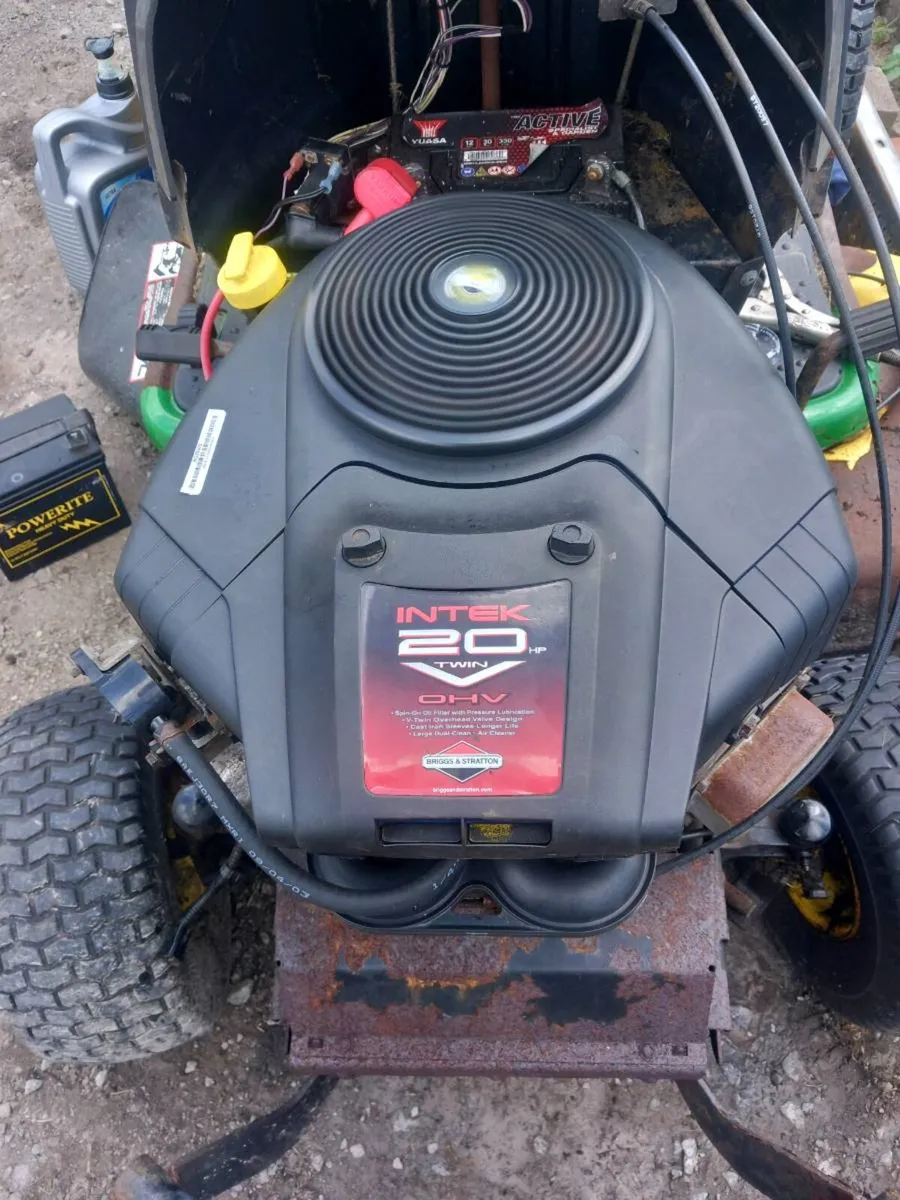 Briggs and Stratton engine for sale - Image 1