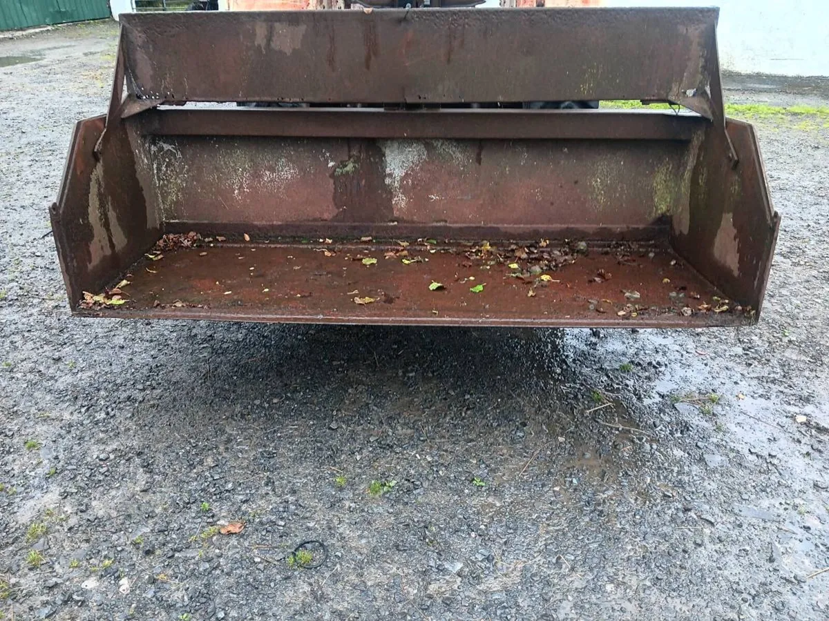 linkbox perkins engine bale lifter  dexta  trailor - Image 2