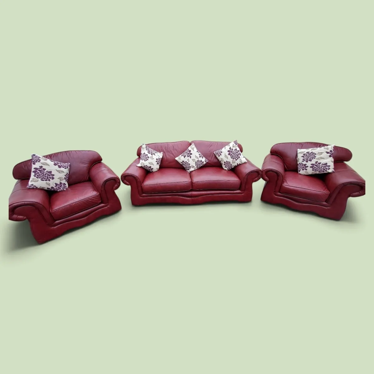 Superb leather suite - Image 2