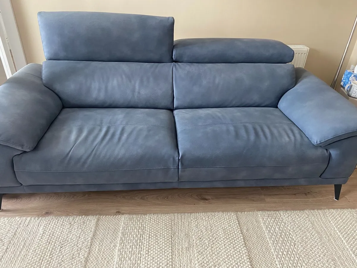 Couch - Image 3