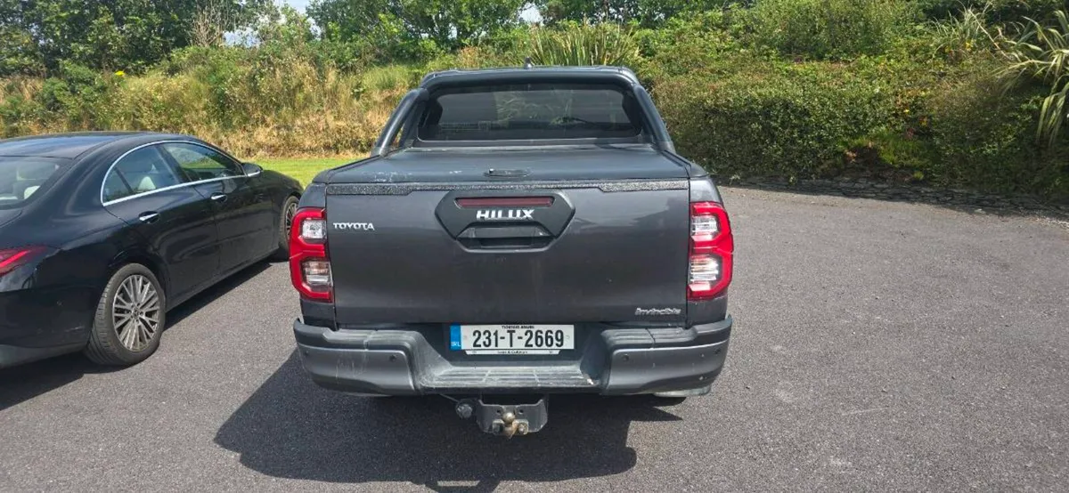 Toyota Hilux 231 - Image 3