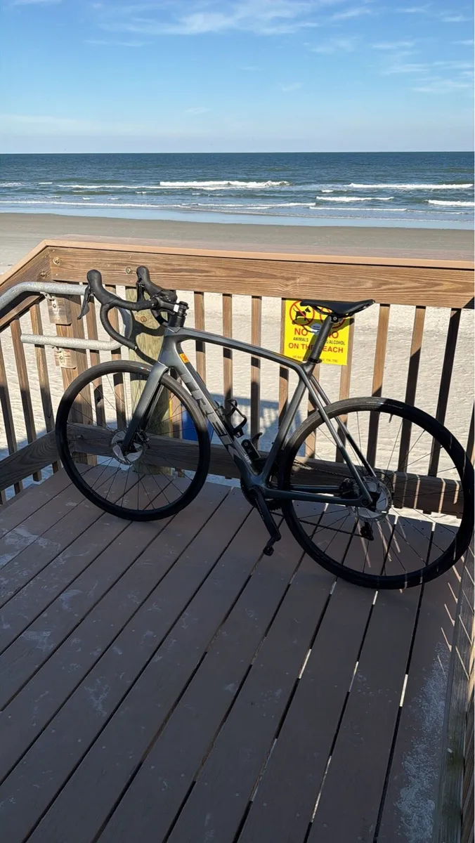 Trek Emonda Sl6 PRO - Image 1