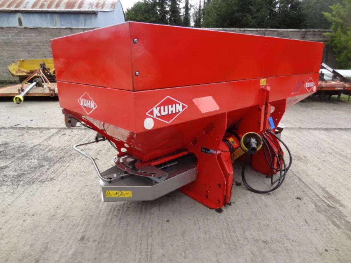 Kuhn MDS 1131 Fertiliser Spreader - Image 3