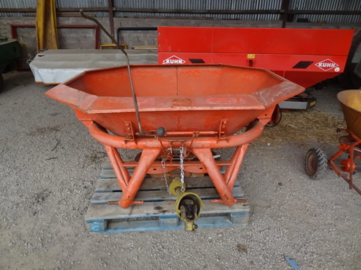 Amazone Fertiliser Spreader - Image 2