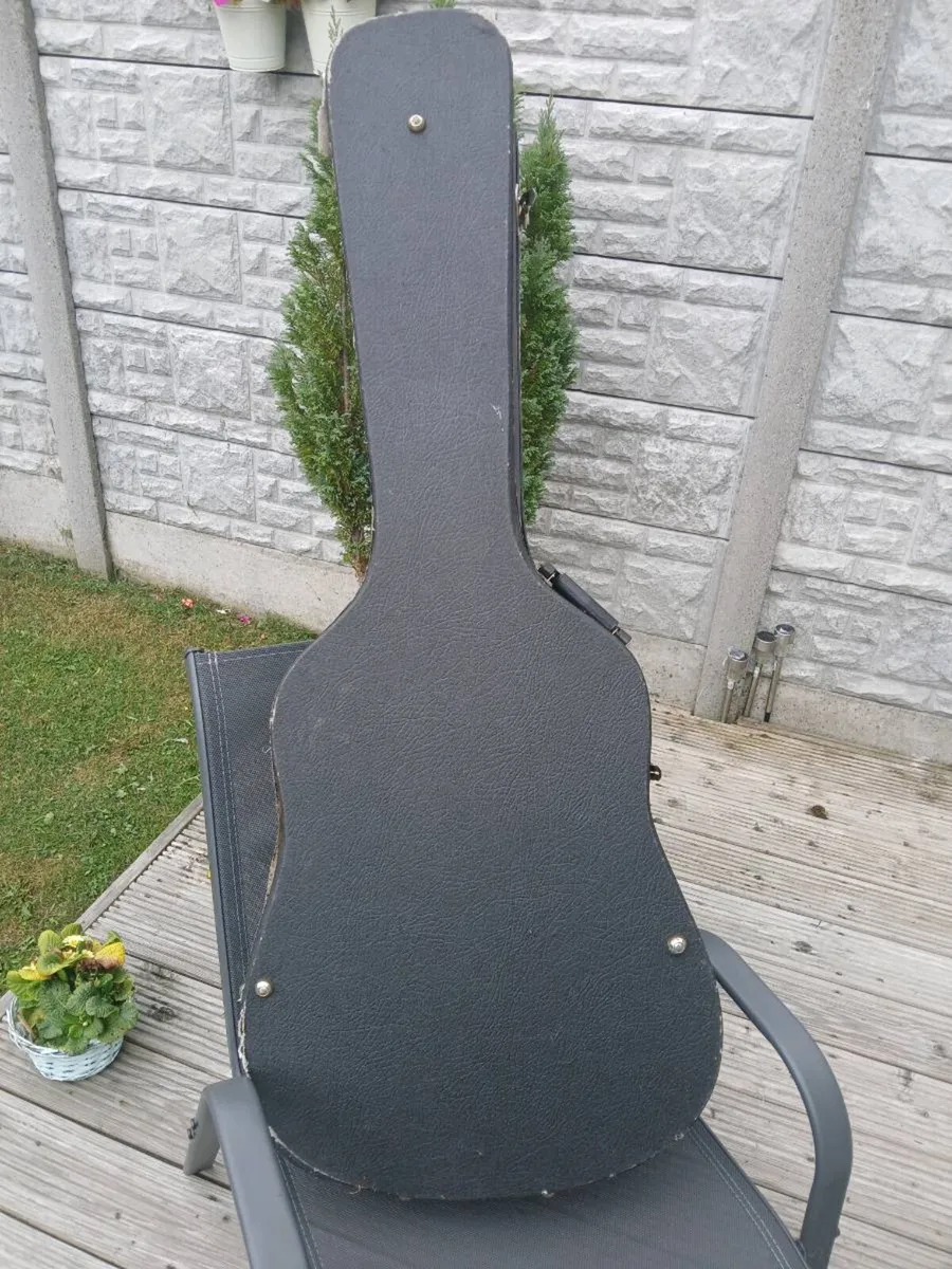 Acoustic Guitar Hard Case - Image 2