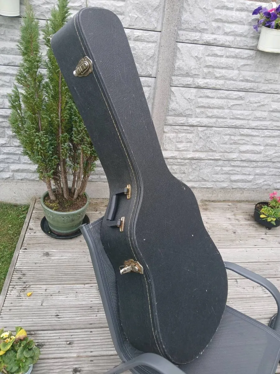 Acoustic Guitar Hard Case - Image 3
