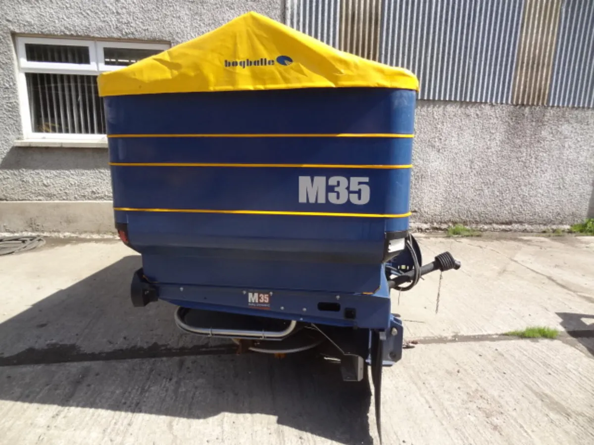 KRM Bogballe M35 Fertiliser Spreader - Image 4