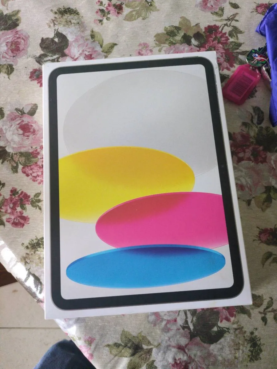 iPad (A16) 128GB - Image 1
