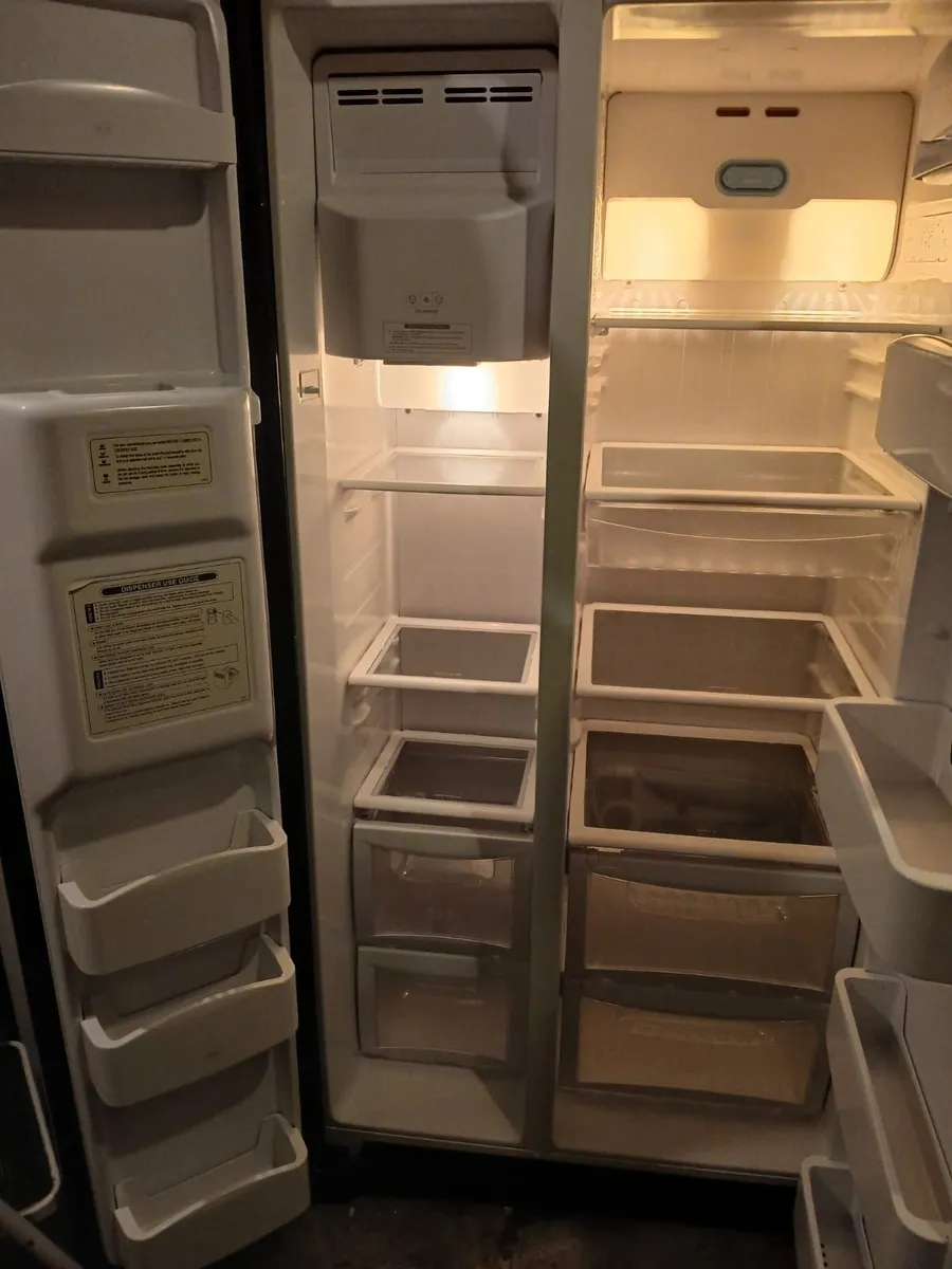 AMERICAN FRIDGE AND FREEZER FULL FROST FREE - Image 1