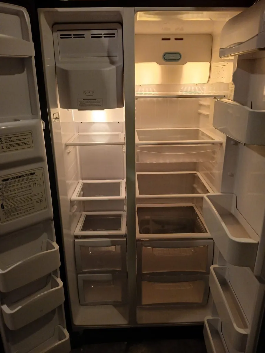 AMERICAN FRIDGE AND FREEZER FULL FROST FREE - Image 2