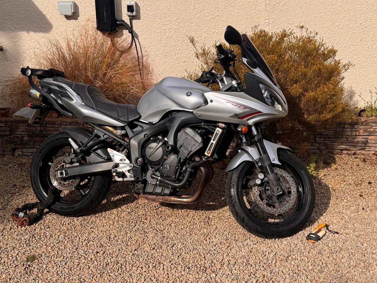 Yamaha FZ6 - Image 1