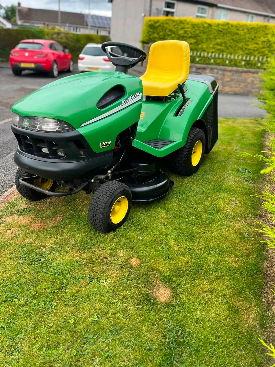 John deere petrol ride on lawnmower - Image 4