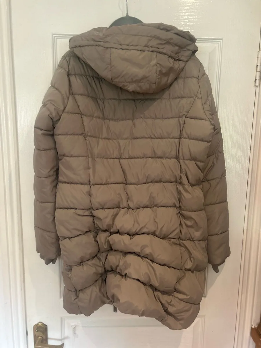 dunnes size medium puffa jacket - Image 1