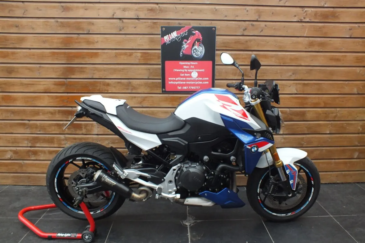2024 BMW F900R Sport (Stunning) - Image 2
