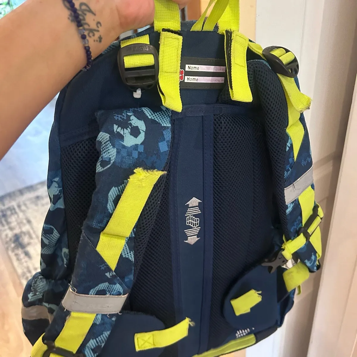 school bag - Image 1