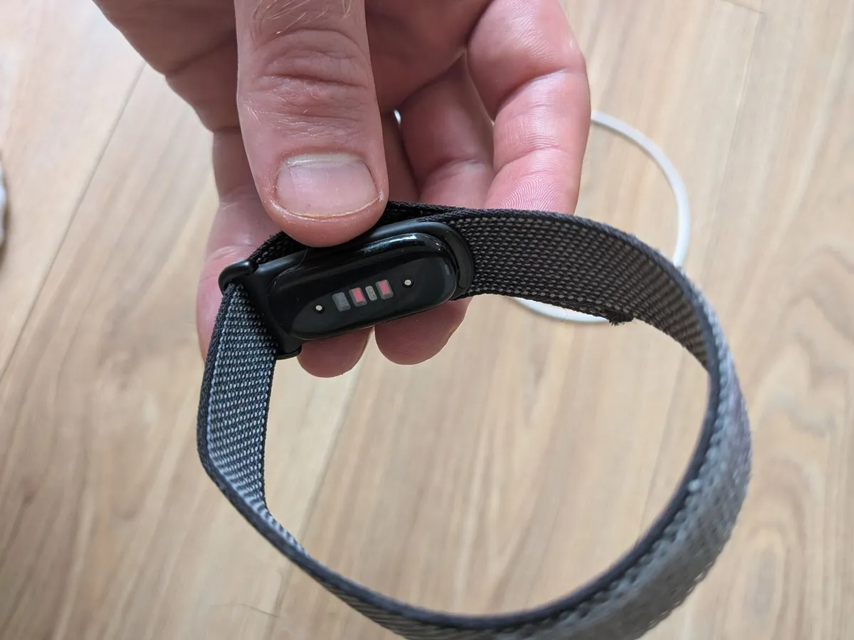 Fitbit air (google activity tracker) - Image 3