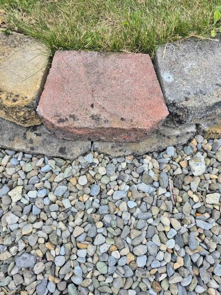 "concrete curved garden edging blocks - Image 1