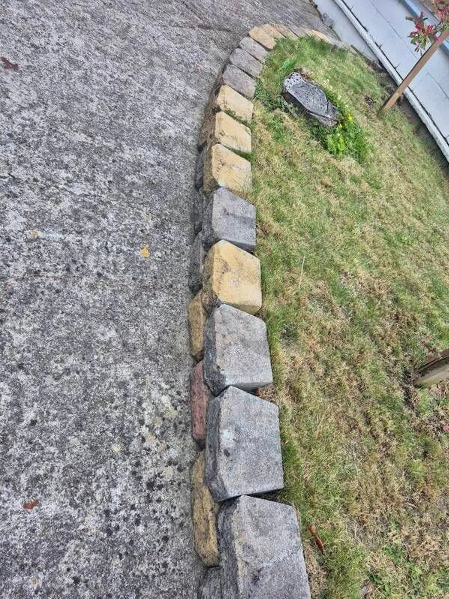 "concrete curved garden edging blocks - Image 3