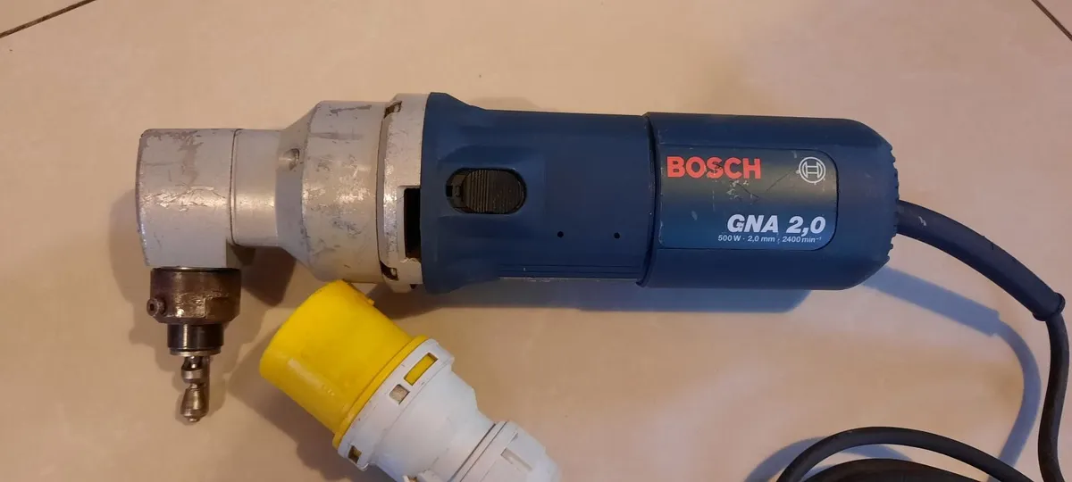 Bosch GNA 2,0 Tin Nibblers 110v - Image 2