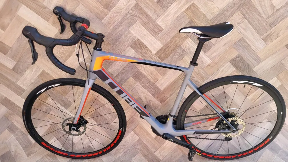 CUBE ATTAIN PRO,  FULL CARBON - Image 2
