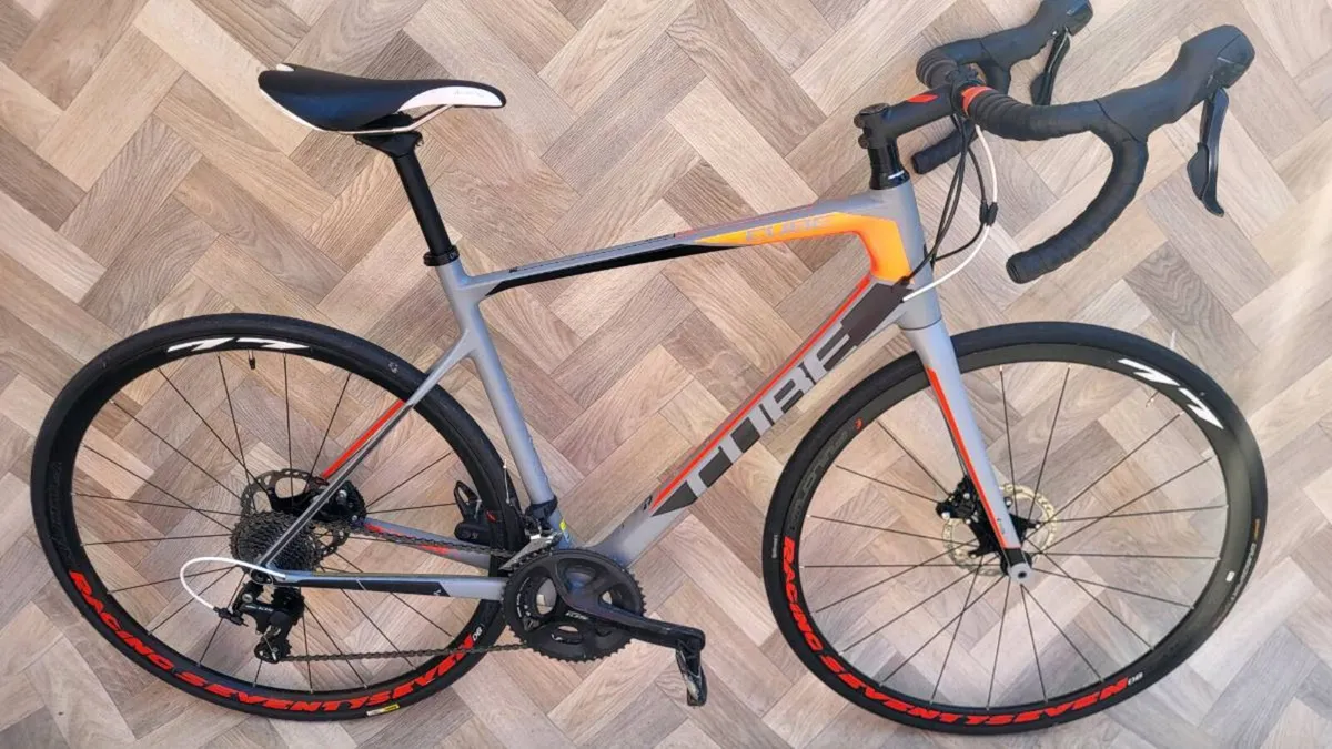 CUBE ATTAIN PRO,  FULL CARBON - Image 1