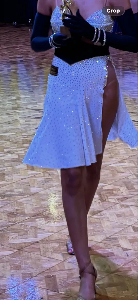 Latin dress - Image 3