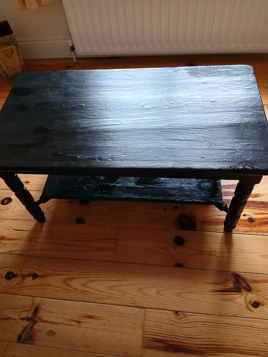 Coffee Table. Black. Used condition. - Image 4