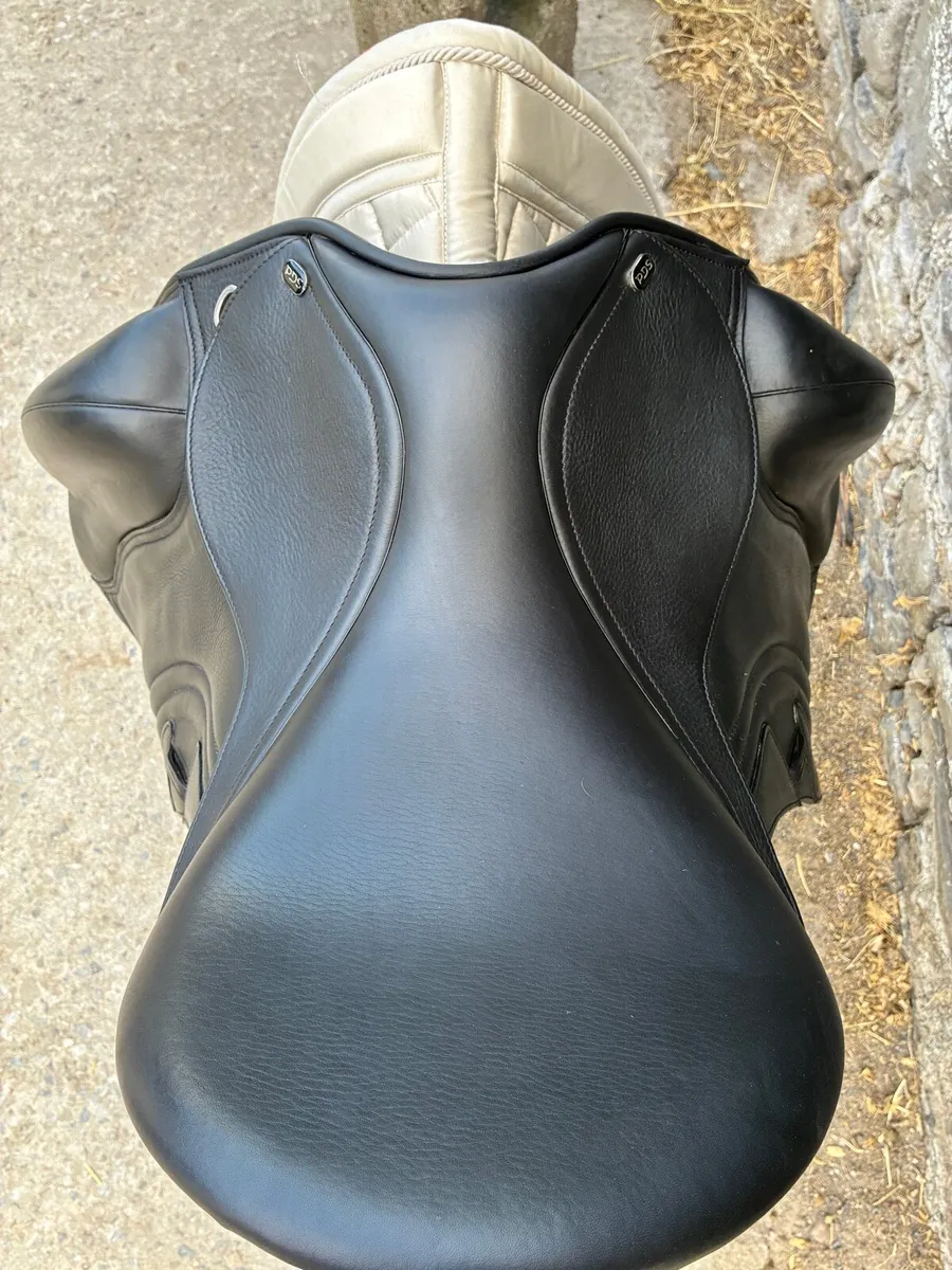 Dressage saddle - Image 2