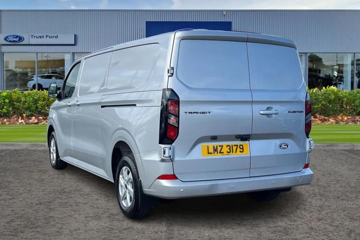 Ford Transit Custom 320 Limited L2 LWB FWD 2.0 Eco - Image 2
