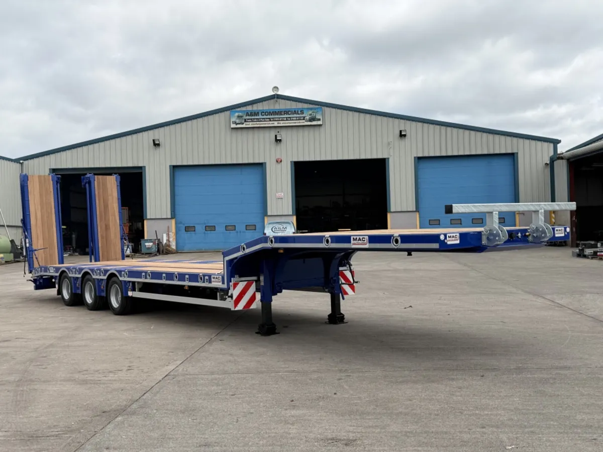 2026 MAC 3 AXLE LOWLOADER REAR LIFT - Image 1