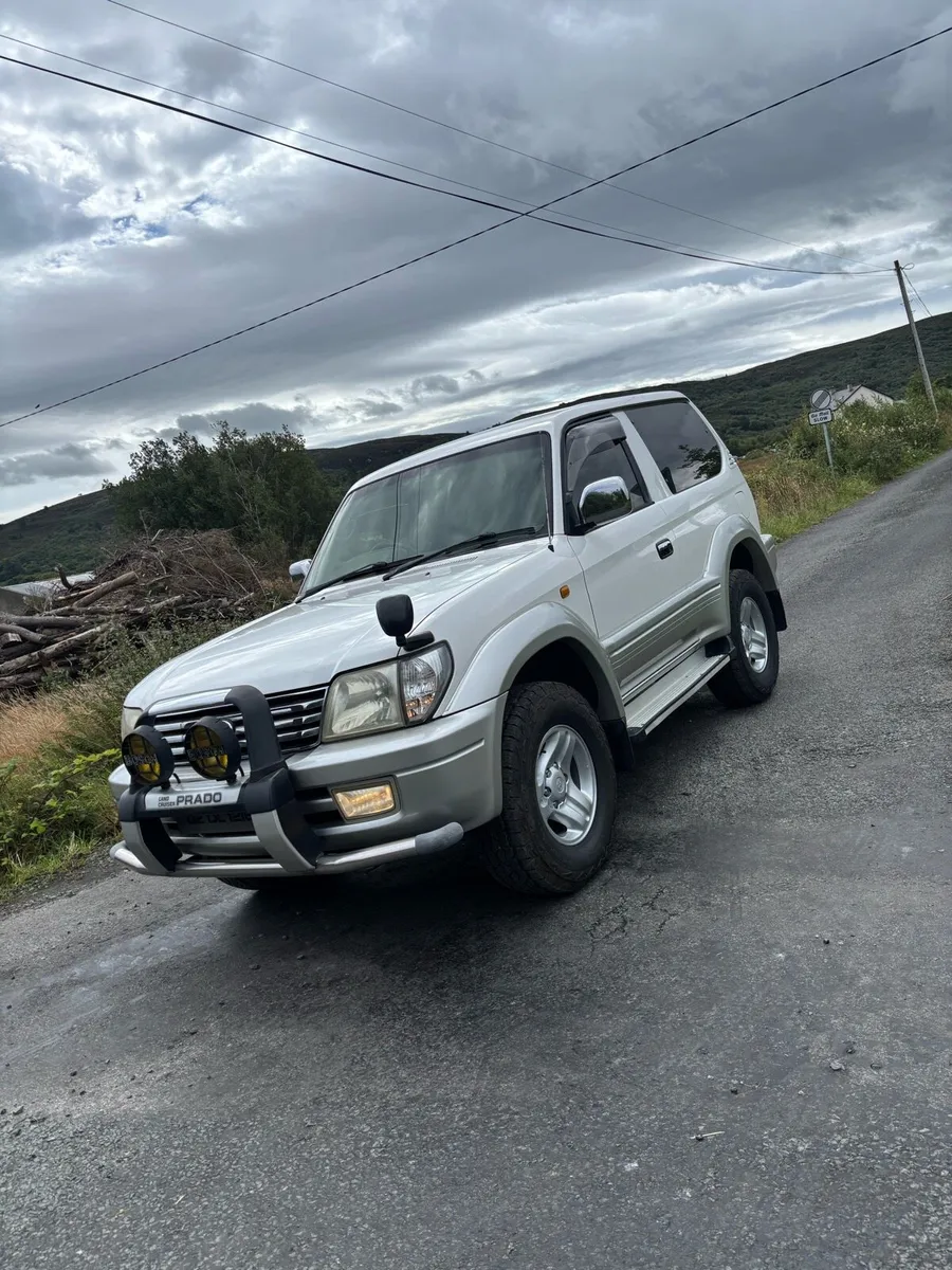 Toyota Landcrusier 3.0 D4D low km - Image 2