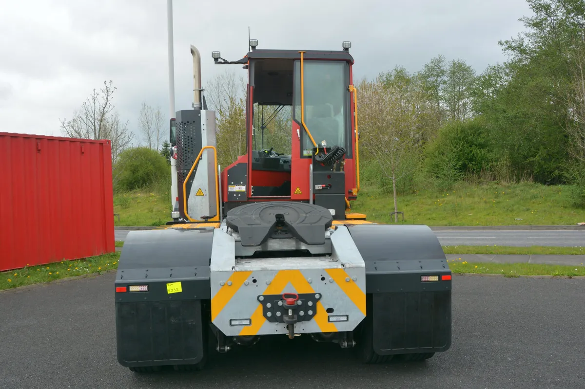 Kalmar T2i Yard Shunter - HIRE you SAFE Tug - Image 4