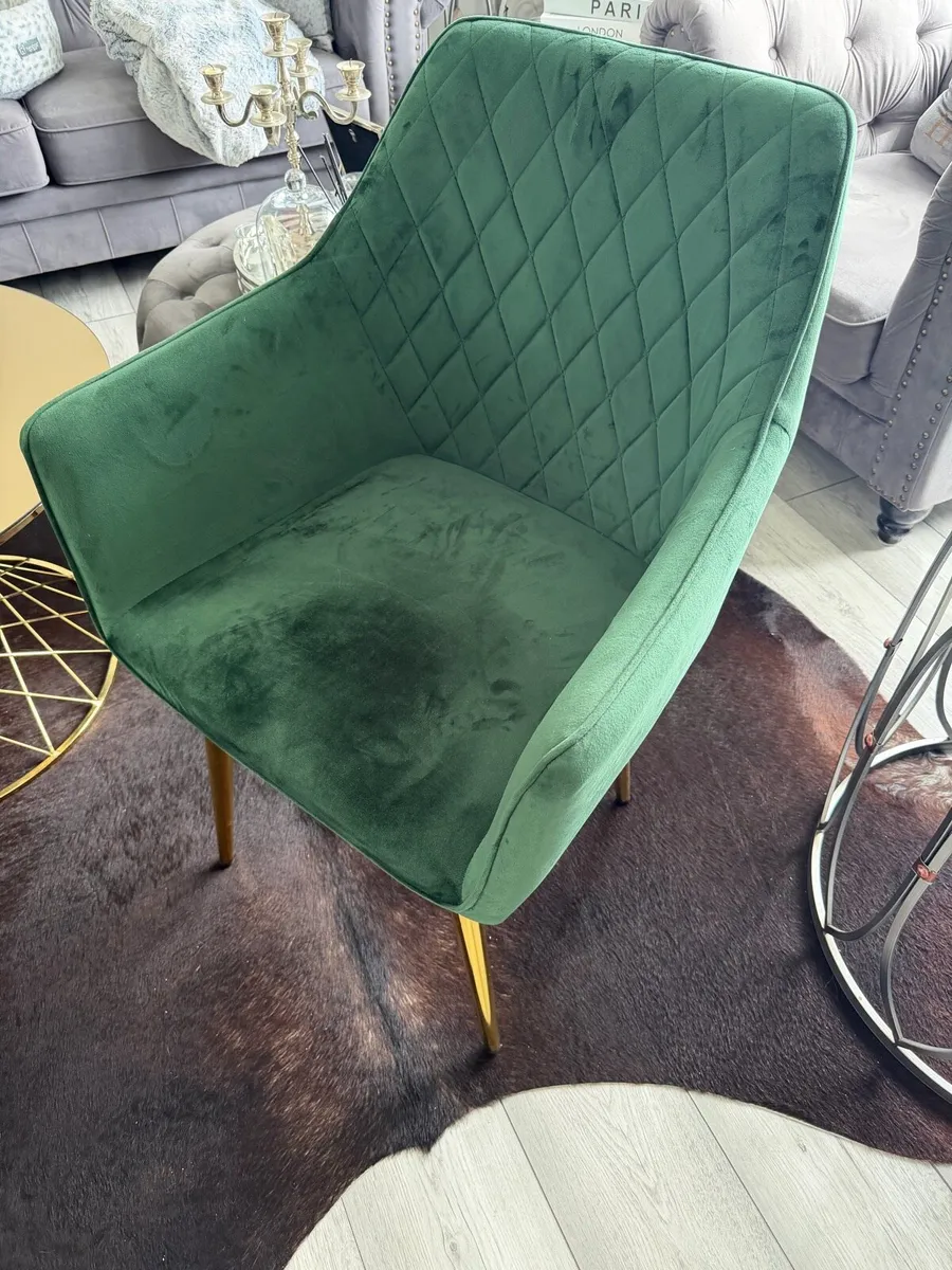 Coffee table and chair - Image 3