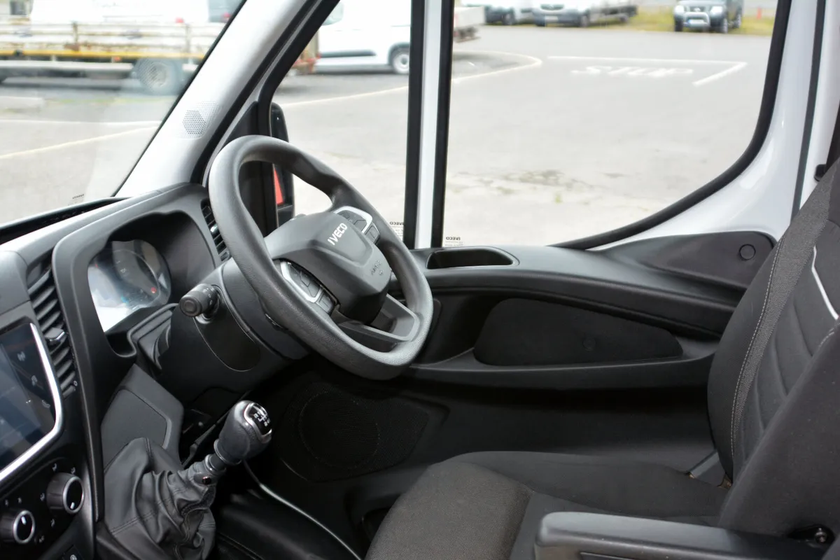 Iveco Daily Twin Wheel Tipper - Image 3