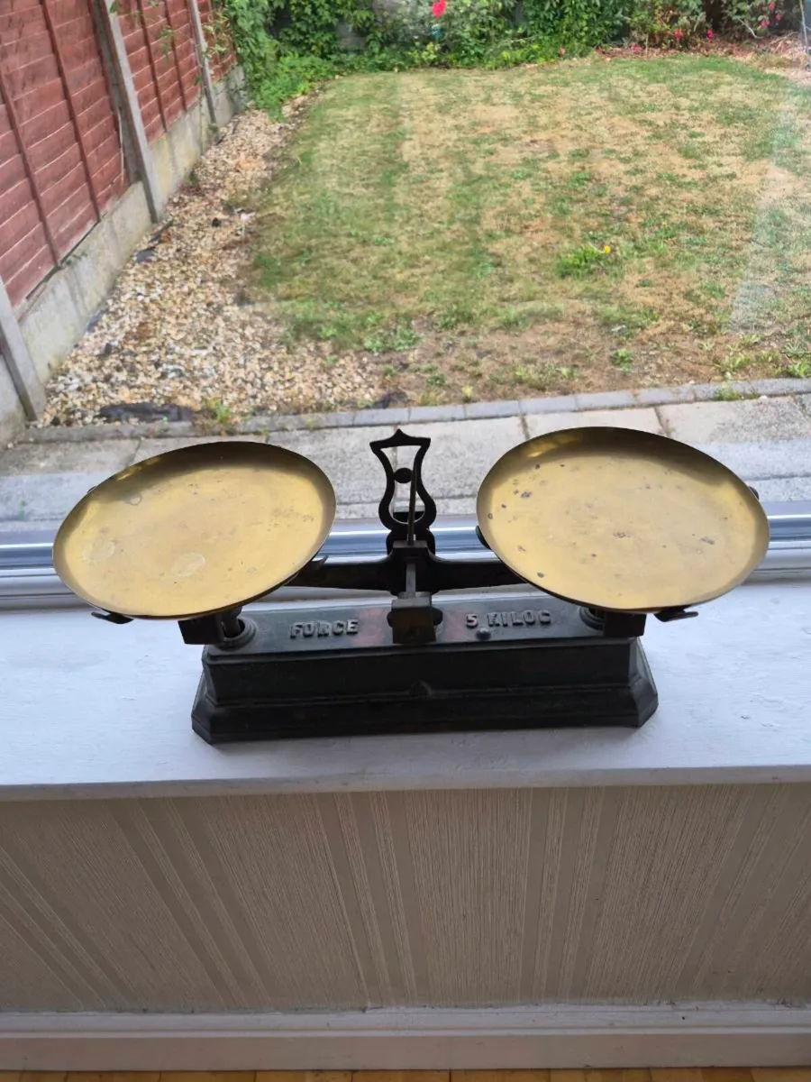 Old Weighing Scales - Image 1