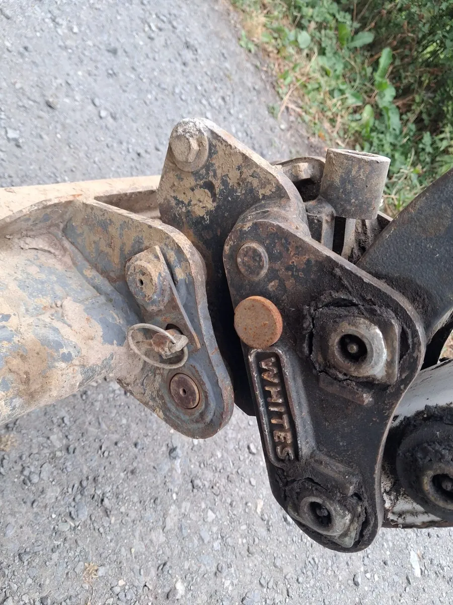 Bobcat E17 - Image 2